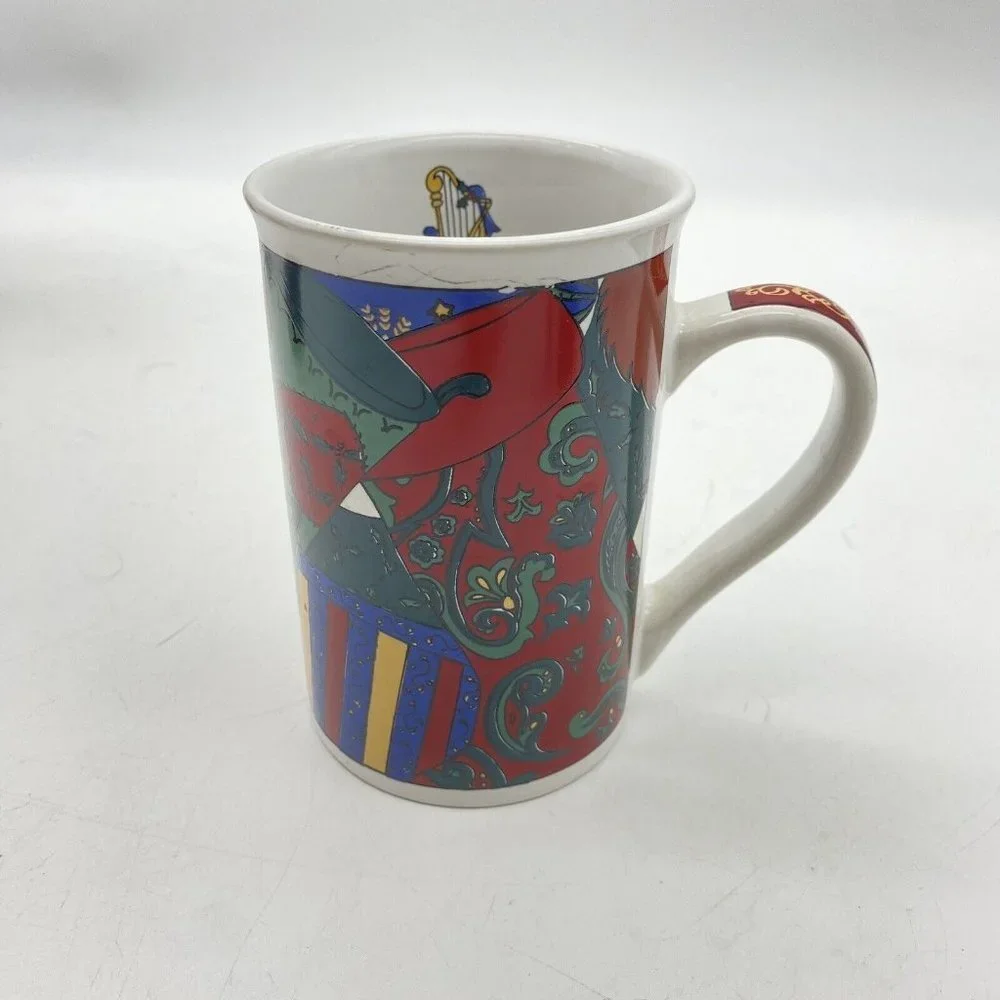 VTG 90s Christmas Porcelain Mug Set of 4 Metal Wicker Caddy‎ Holiday Festive Y2K
